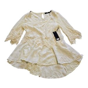 BKE‎ Boutique Cream Lace Top Small NWT